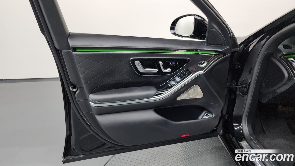 Mercedes-Benz S-Class 2022