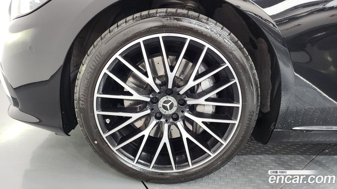 Mercedes-Benz S-Class 2022