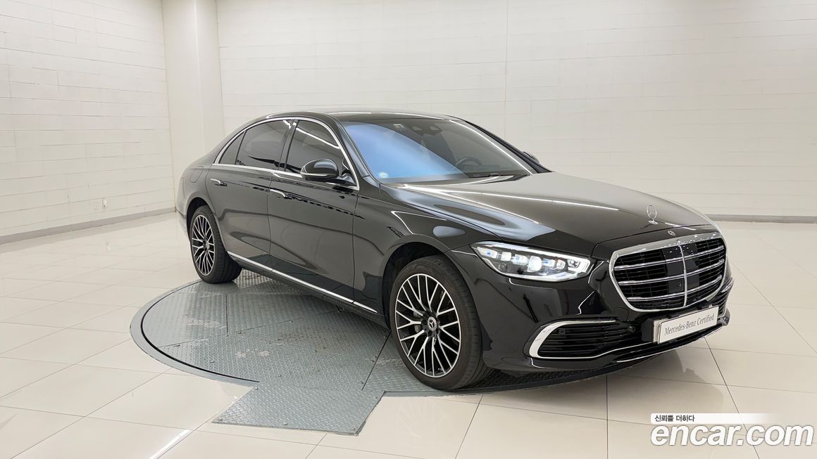 Mercedes-Benz S-Class 2025