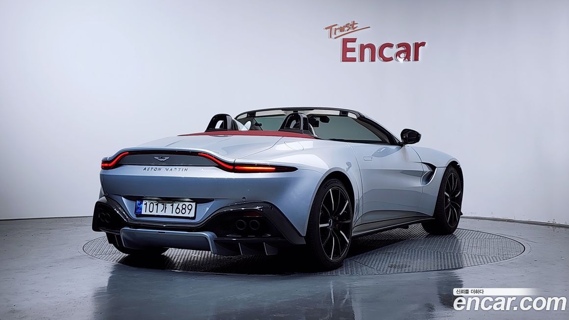 Astonmartin Vantage 2022