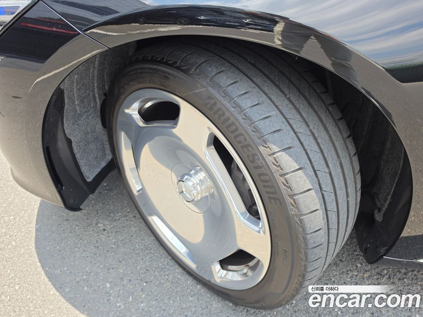 Mercedes-Benz S-Class 2025