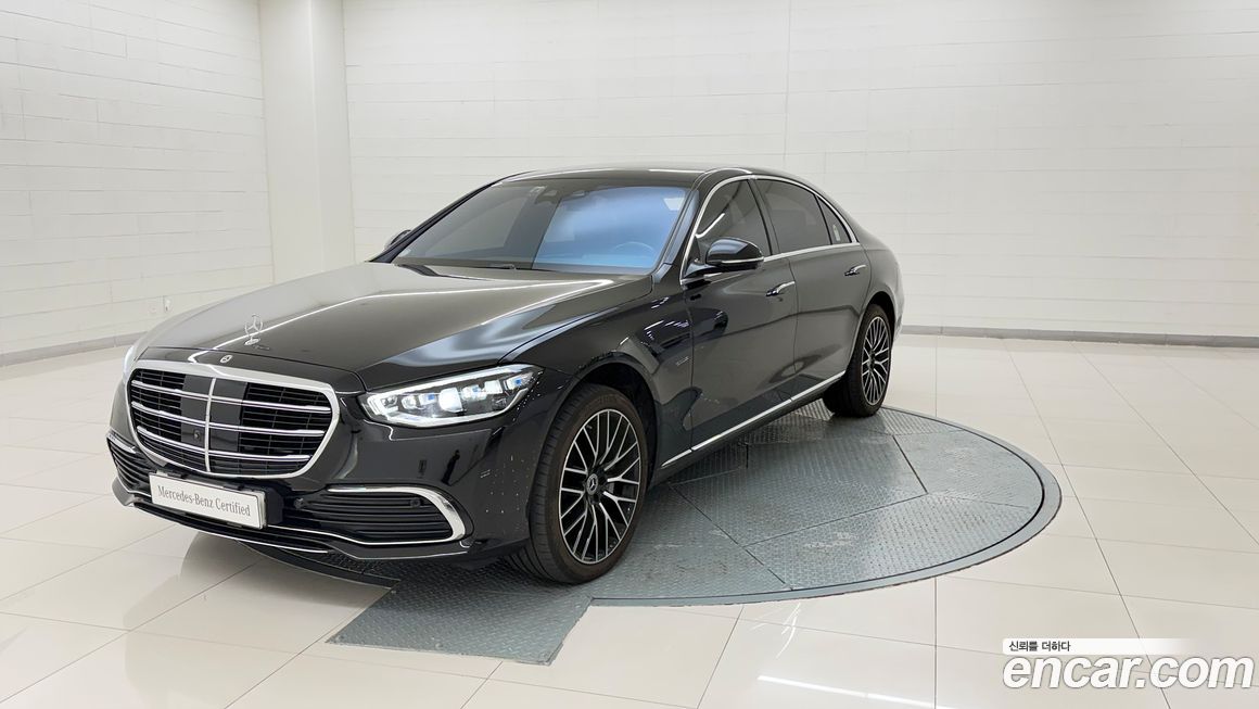 Mercedes-Benz S-Class 2025