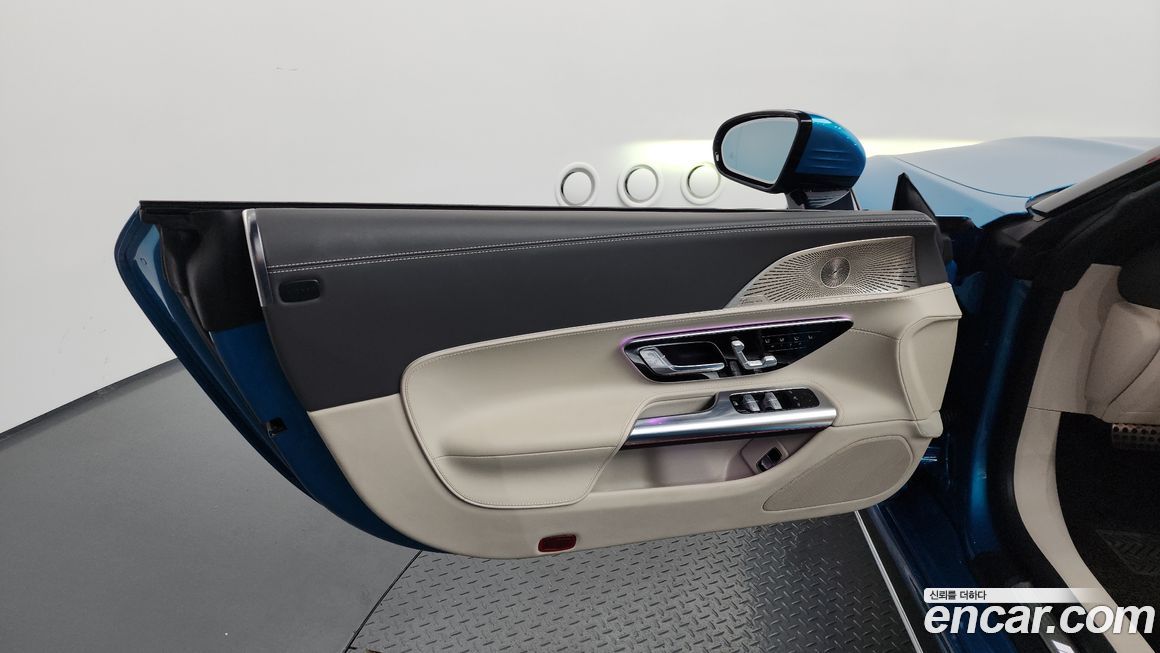 Mercedes-Benz SL-Class 2023