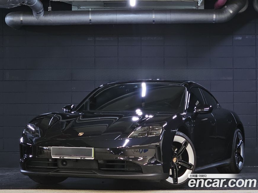 Porsche Taycan 2025