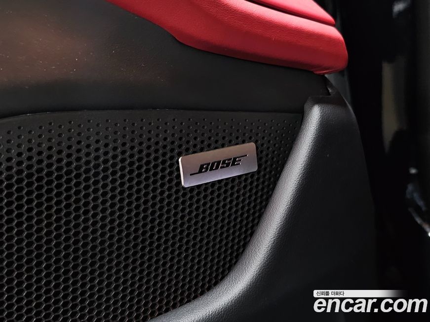 Porsche Taycan 2025