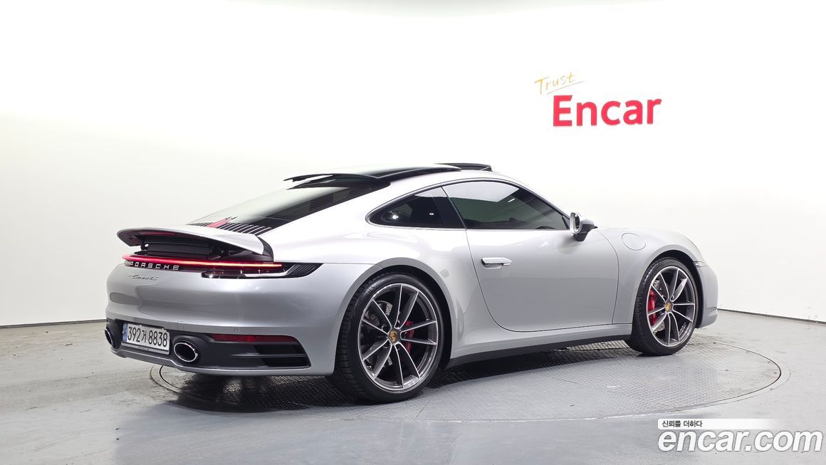 Porsche 911 2021