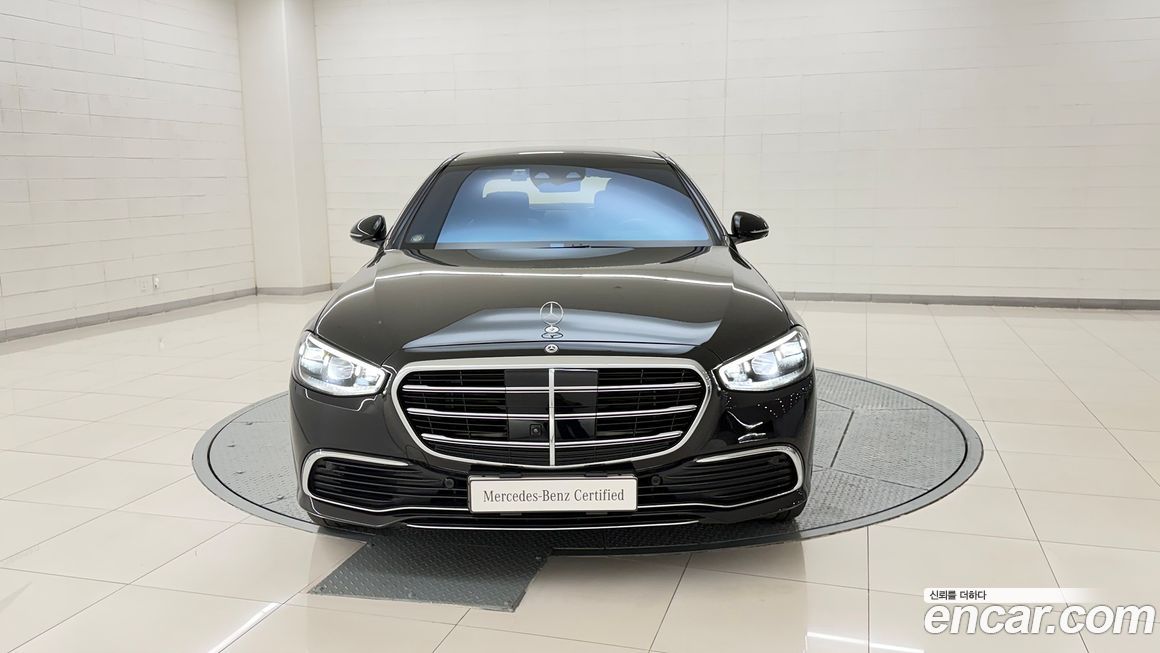 Mercedes-Benz S-Class 2025