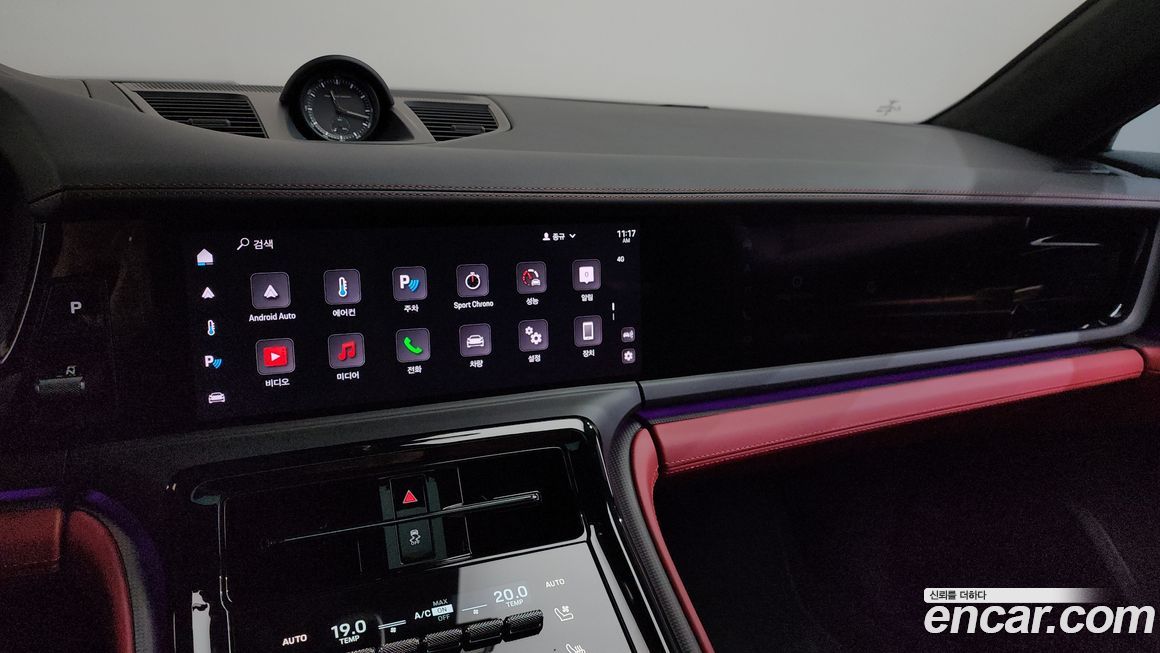 Porsche Panamera 2025