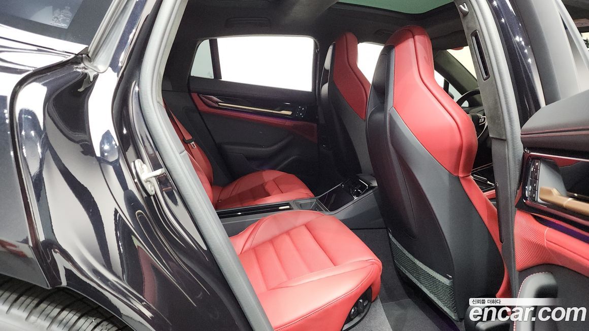 Porsche Panamera 2025