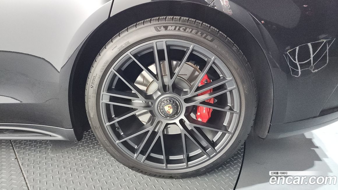 Porsche Panamera 2025