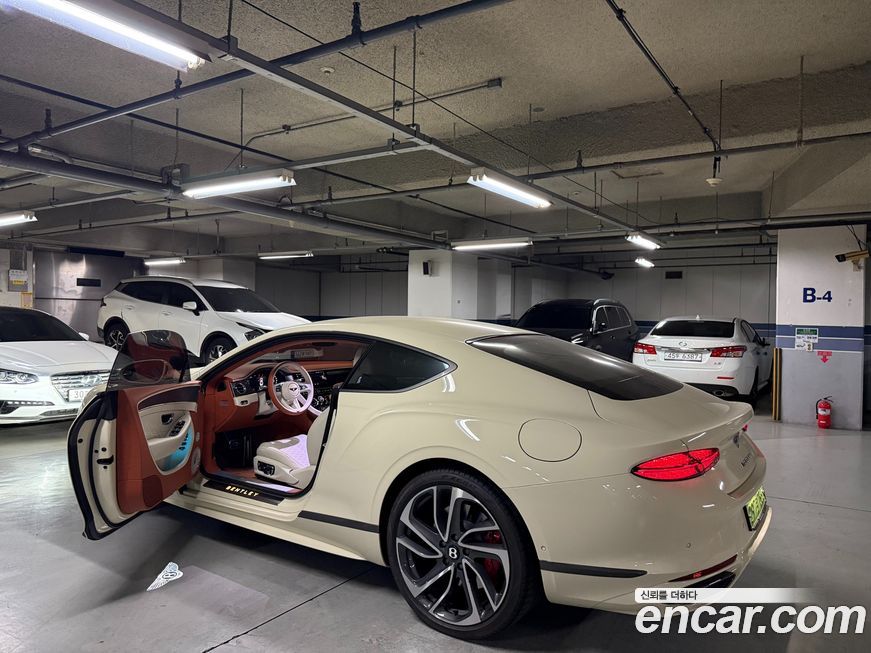 Bentley Continental 2025