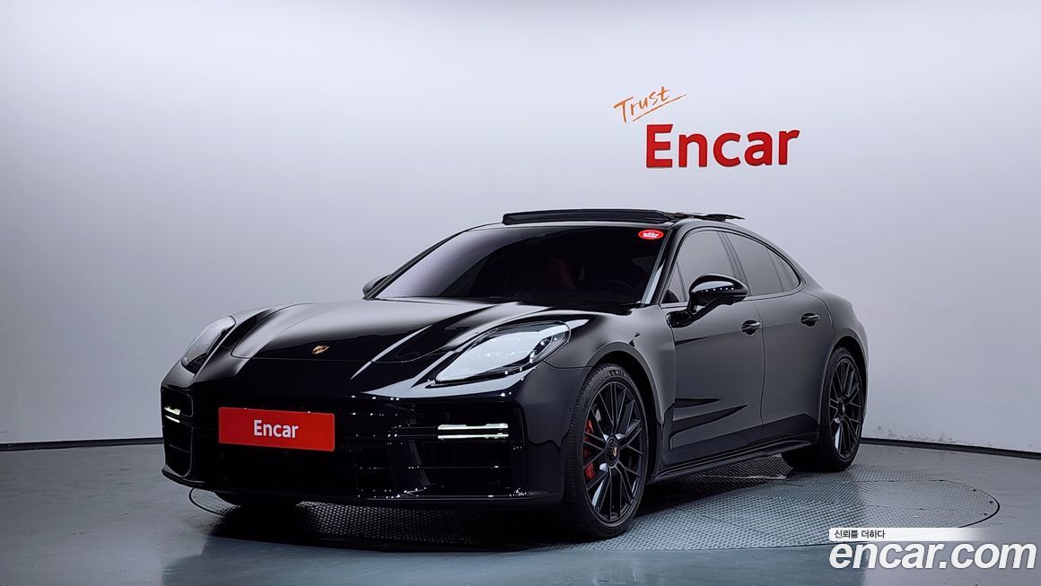 Porsche Panamera 2025