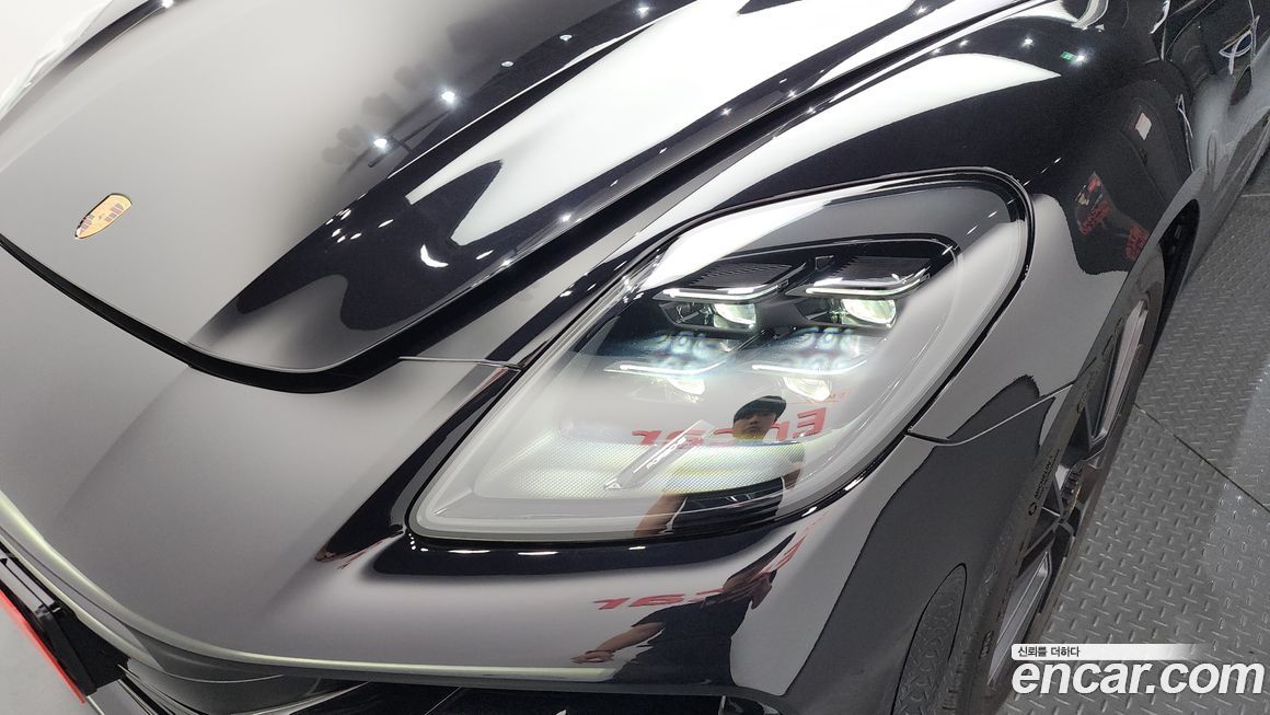 Porsche Panamera 2025