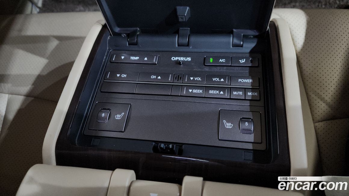 Kia OPIRUS 2008