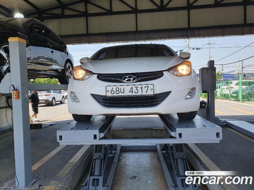 Hyundai AVANTE 2014