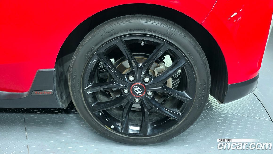 Hyundai Veloster 2018