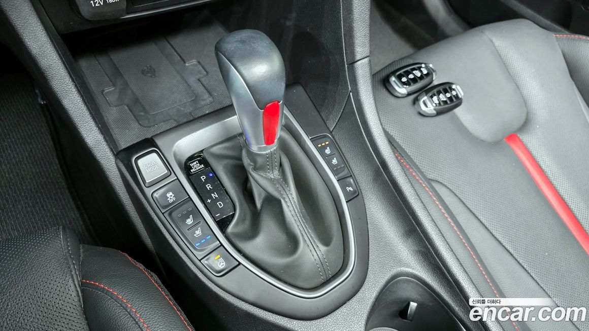 Hyundai Veloster 2018