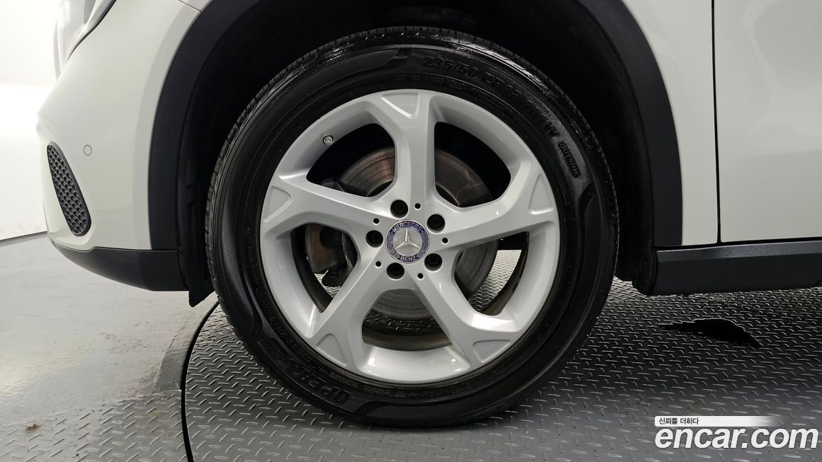 Mercedes-Benz GLA-Class 2018
