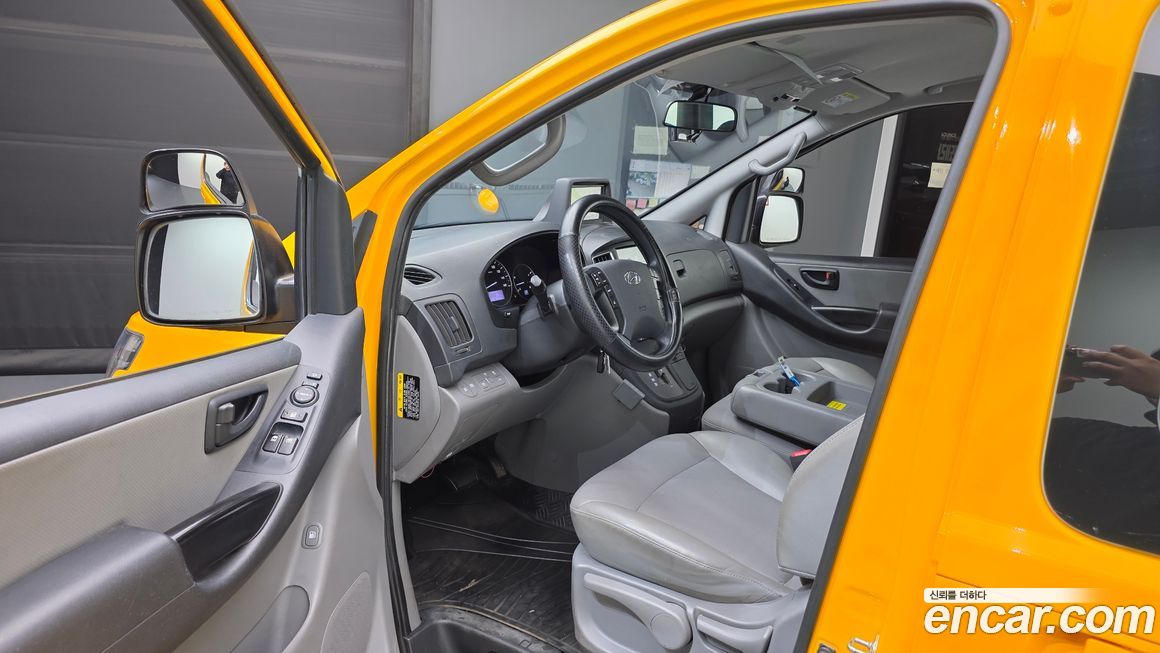 Hyundai Starex 2021