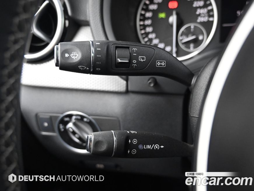 Mercedes-Benz B-Class 2013