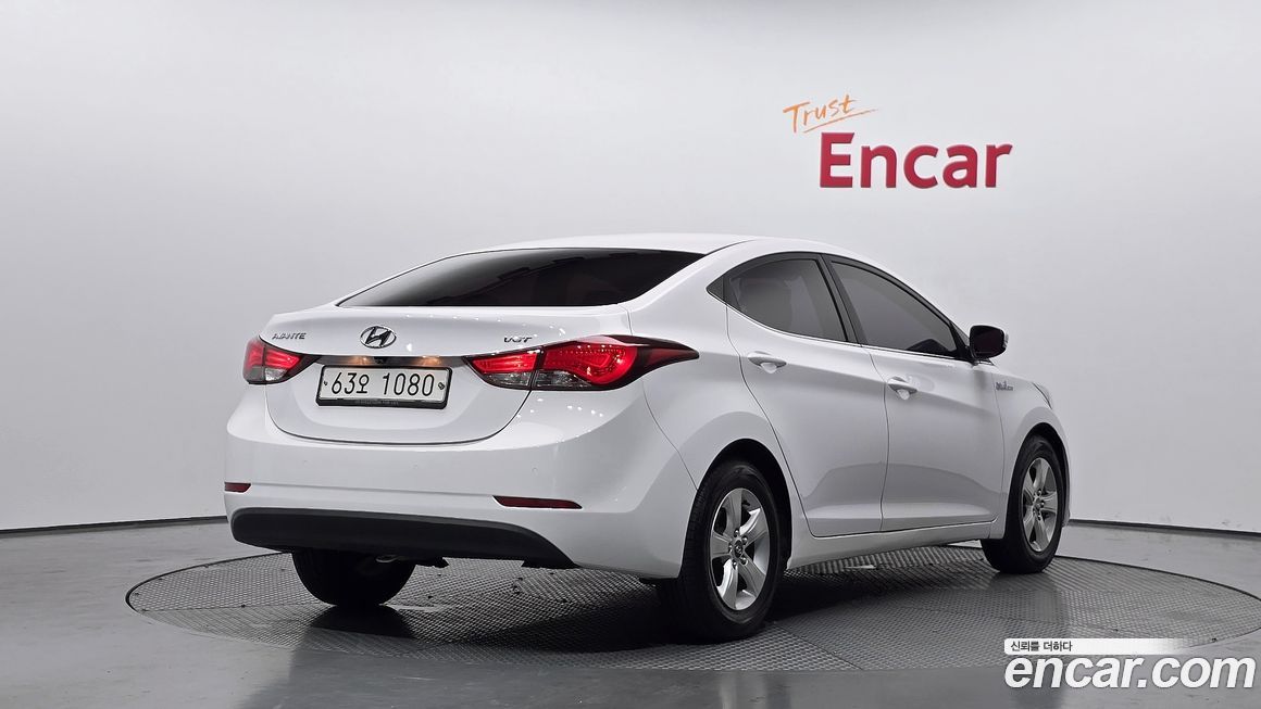 Hyundai AVANTE 2015