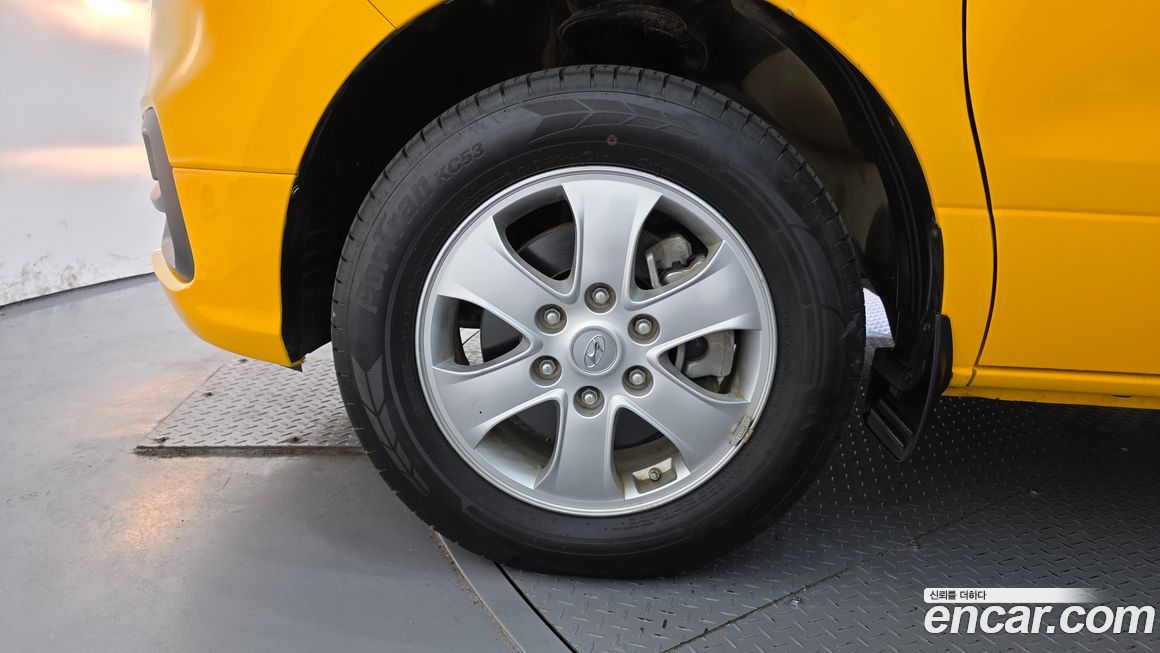 Hyundai Starex 2021