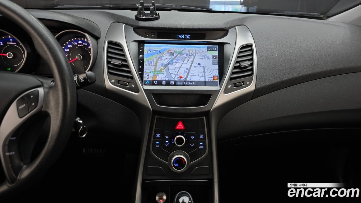 Hyundai AVANTE 2015