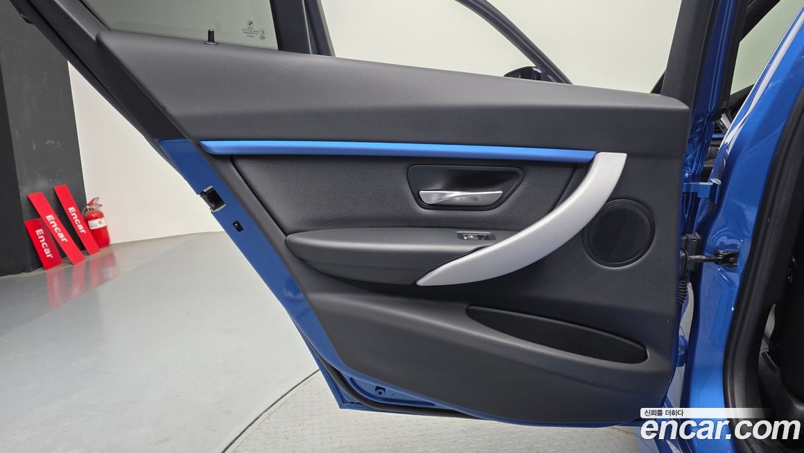 BMW 3-Series 2018