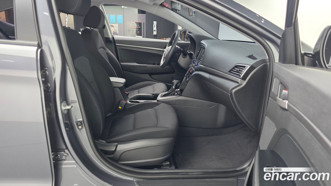 Hyundai AVANTE 2017