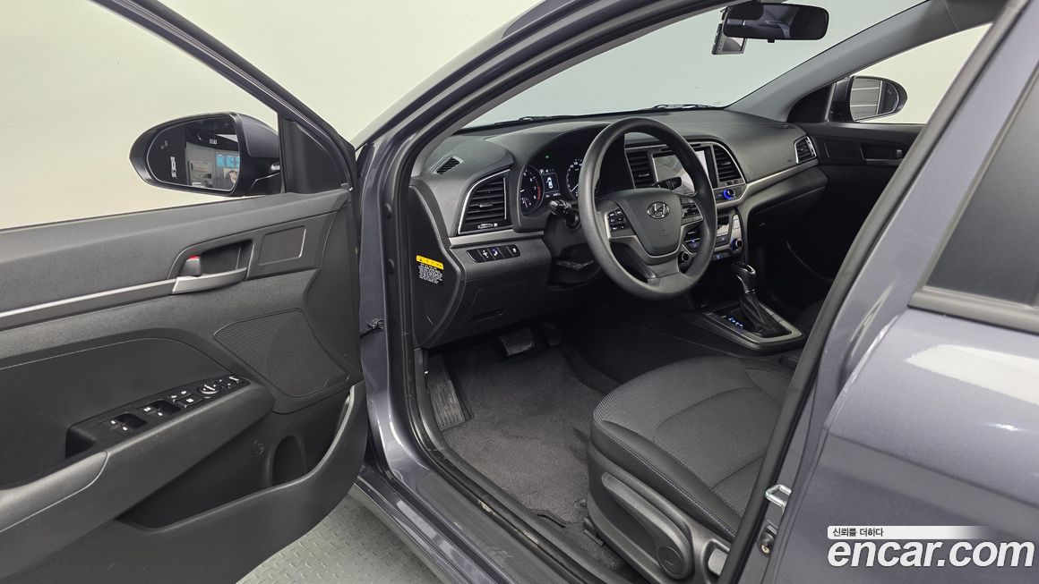 Hyundai AVANTE 2017