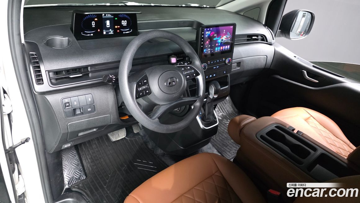 Hyundai Staria 2022