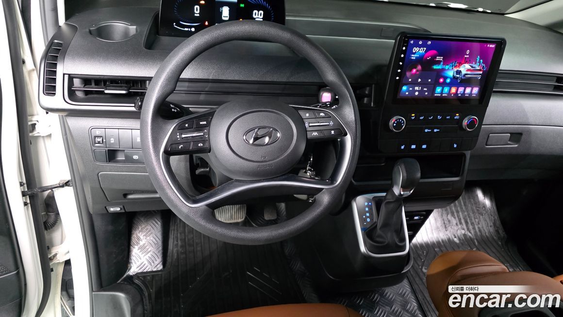 Hyundai Staria 2022