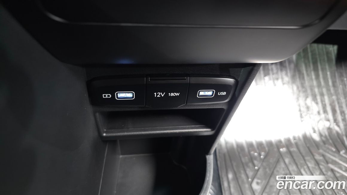 Hyundai Staria 2022
