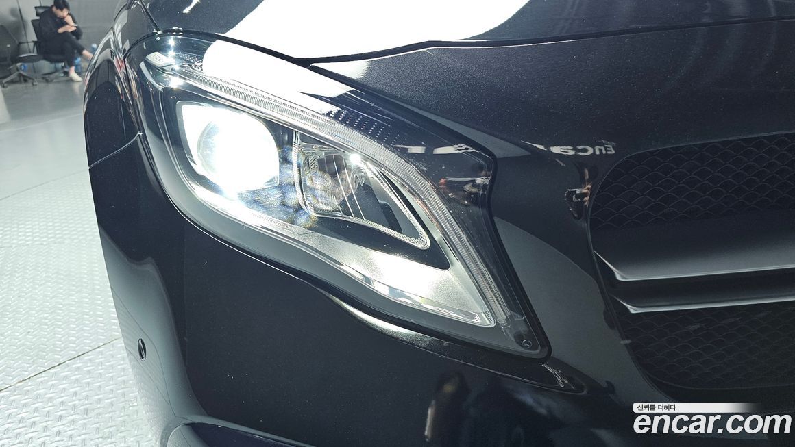 Mercedes-Benz GLA-Class 2019