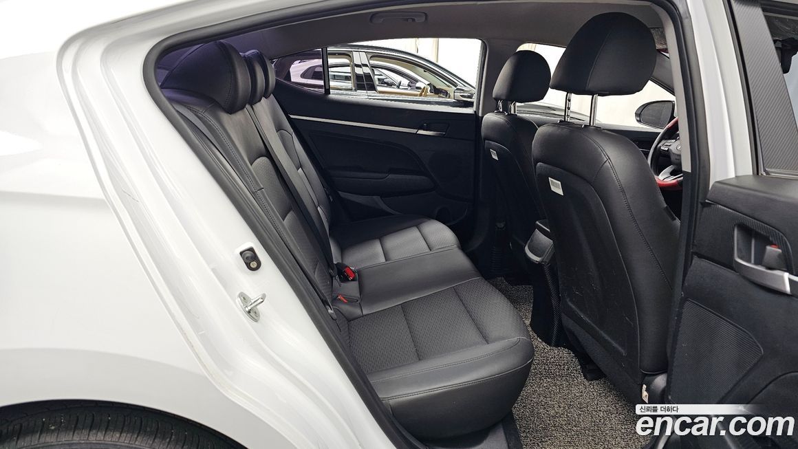 Hyundai AVANTE 2020