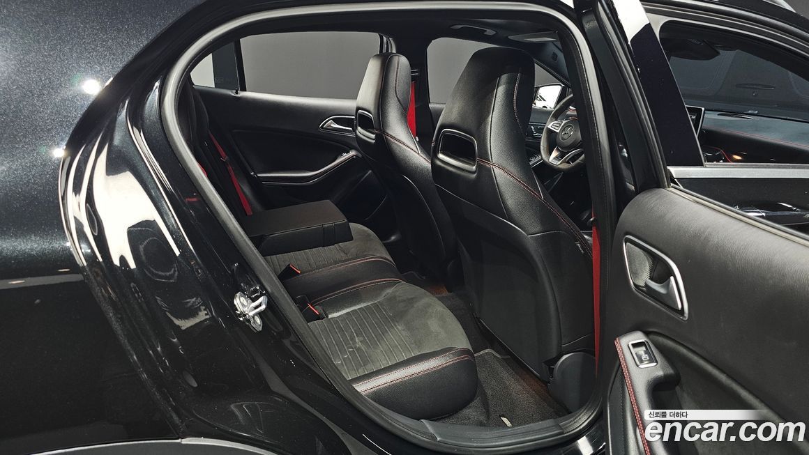 Mercedes-Benz GLA-Class 2019