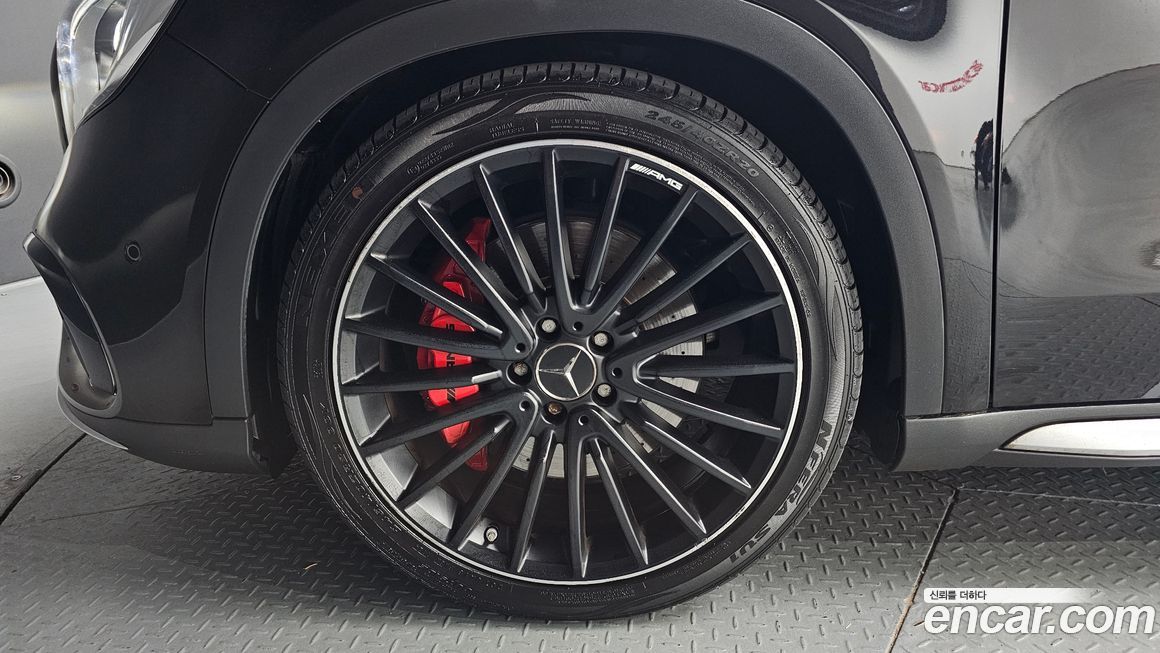 Mercedes-Benz GLA-Class 2019