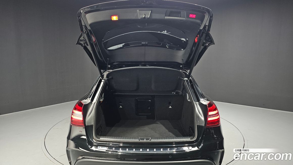 Mercedes-Benz GLA-Class 2019