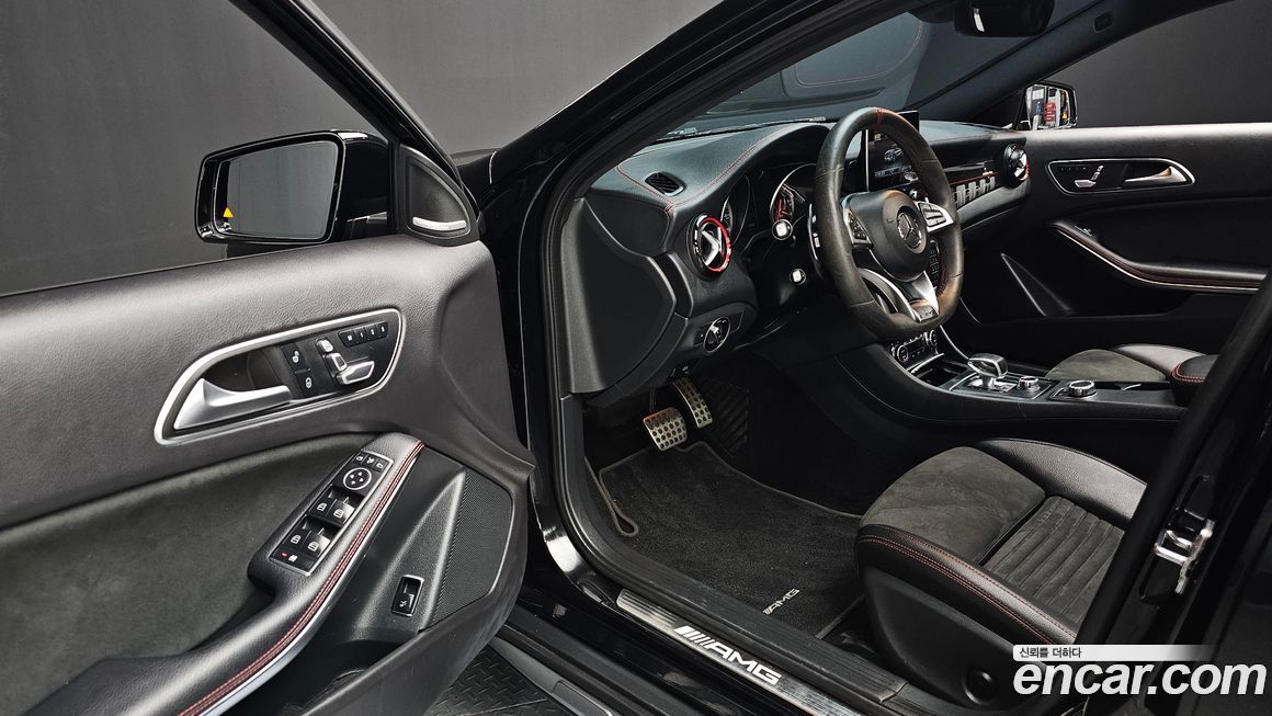 Mercedes-Benz GLA-Class 2019