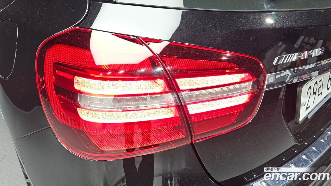 Mercedes-Benz GLA-Class 2019