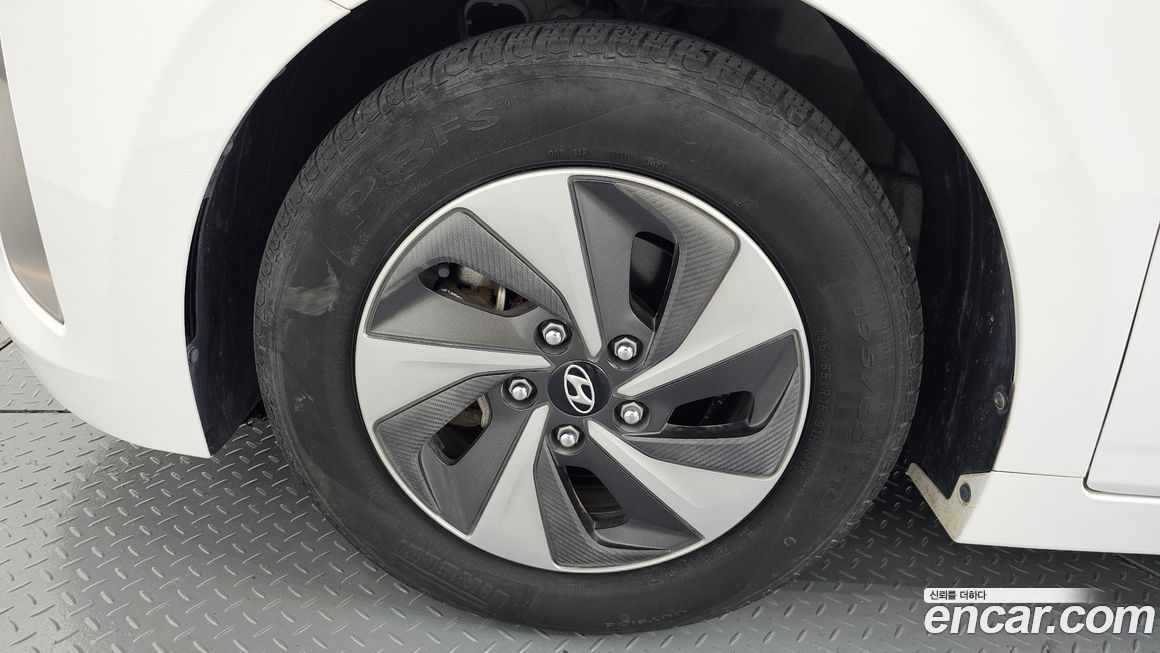 Hyundai Ioniq 2016