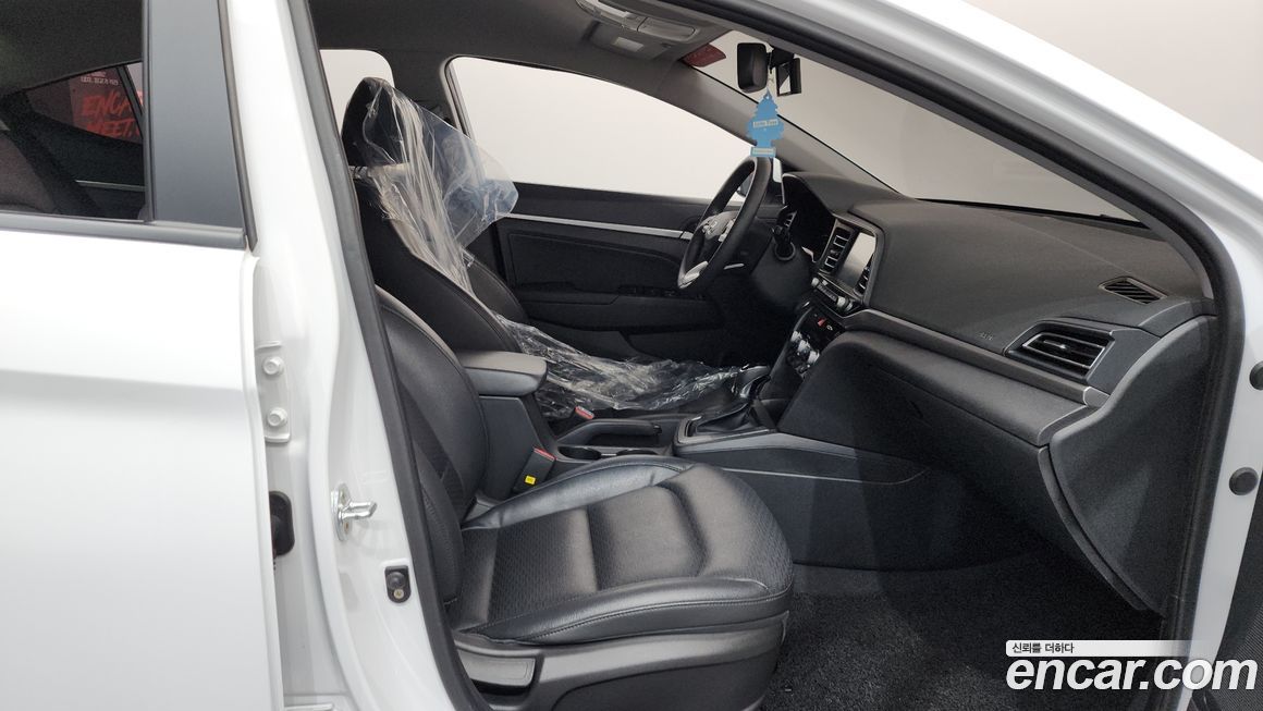 Hyundai AVANTE 2019