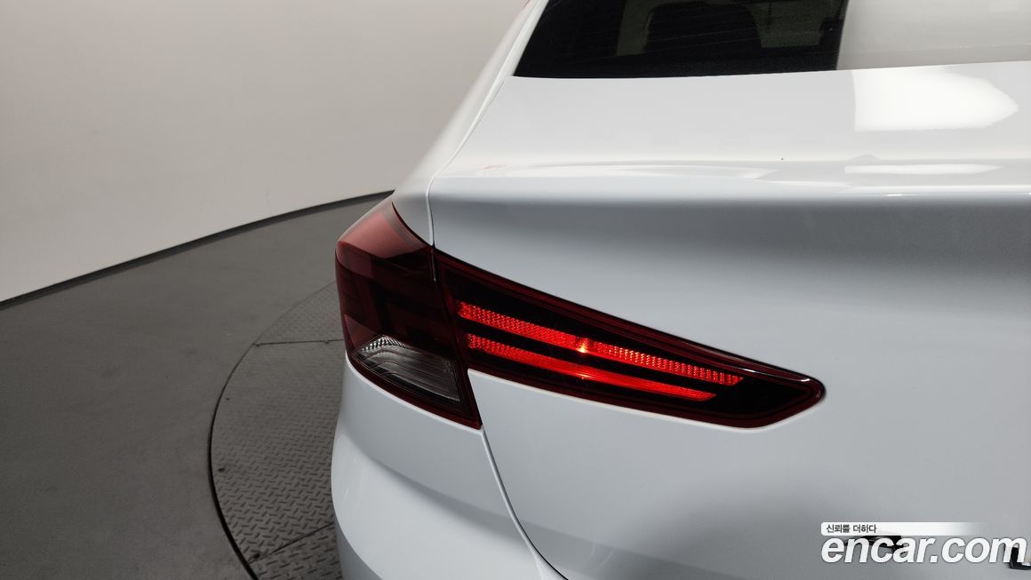 Hyundai AVANTE 2019