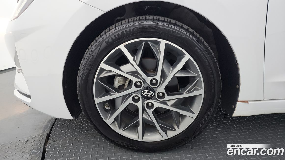 Hyundai AVANTE 2019