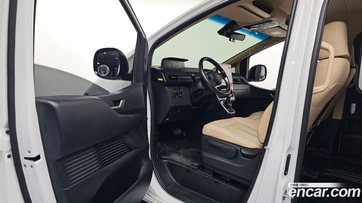 Hyundai Staria 2022