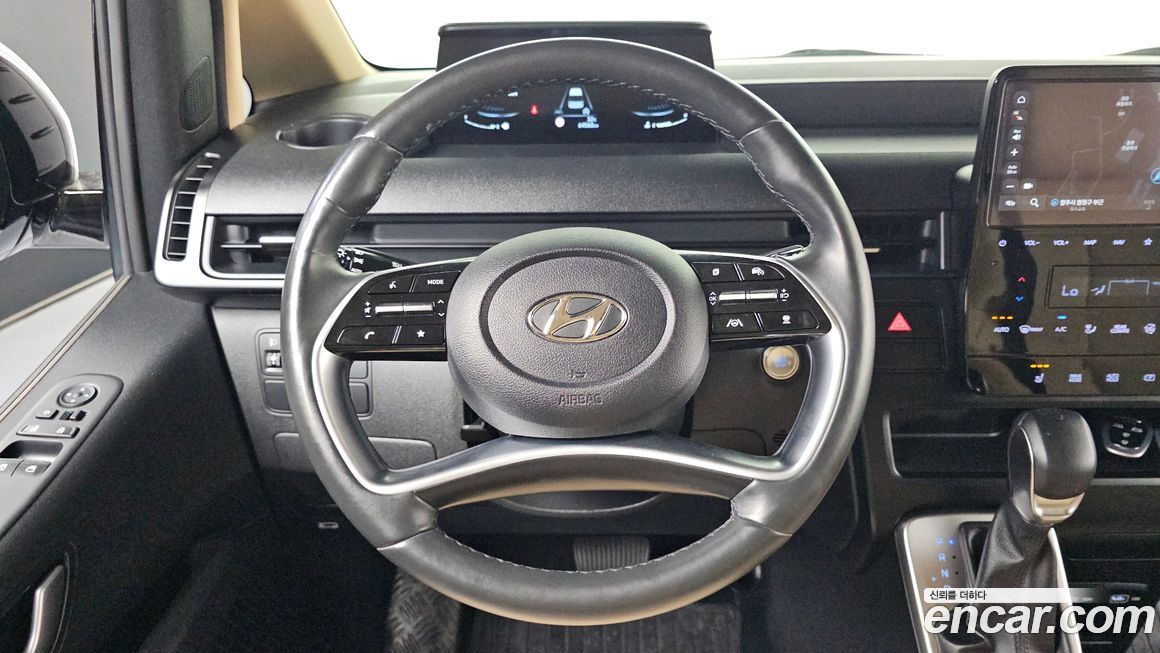 Hyundai Staria 2022