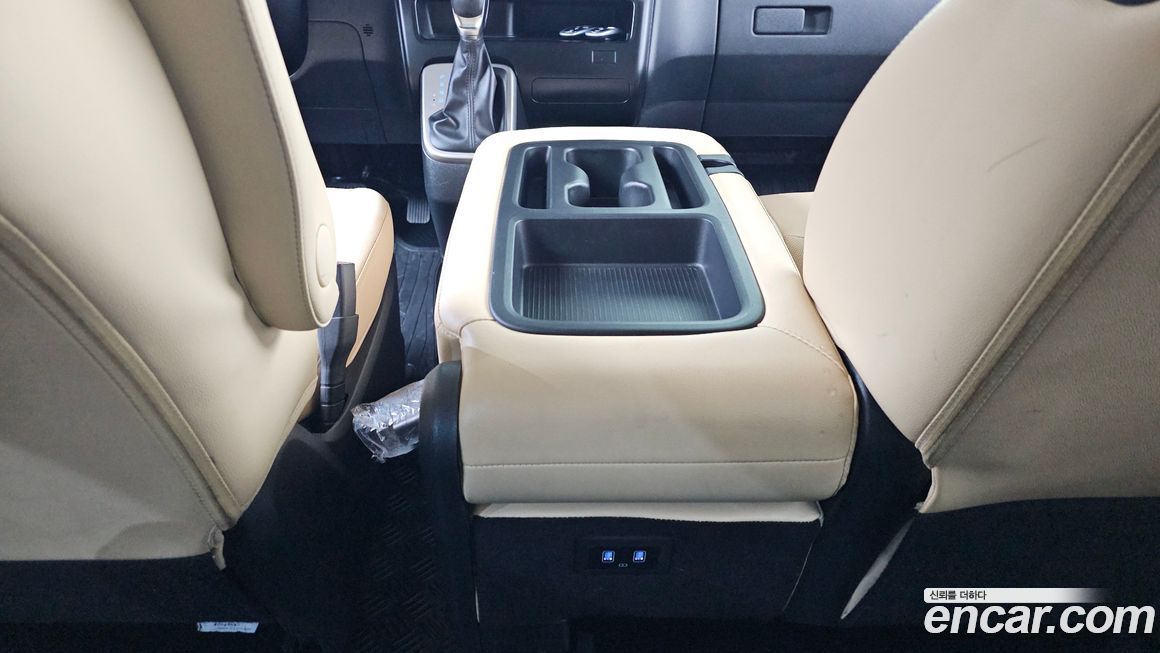 Hyundai Staria 2022