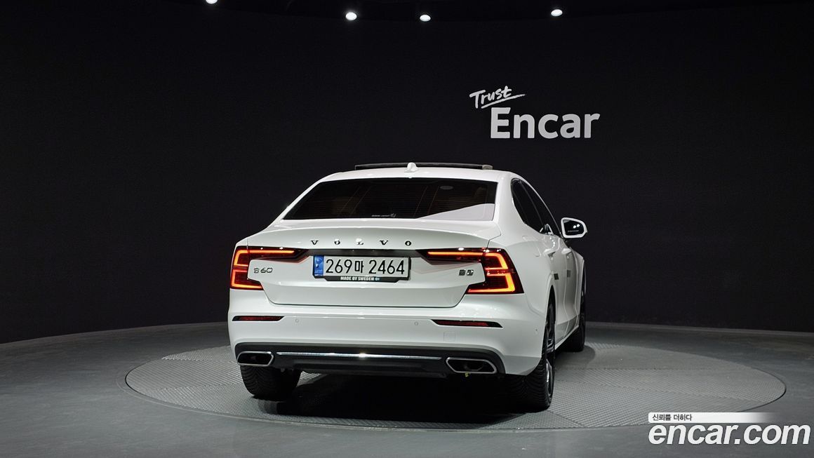 Volvo S60 2021