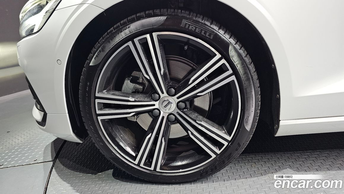 Volvo S60 2021