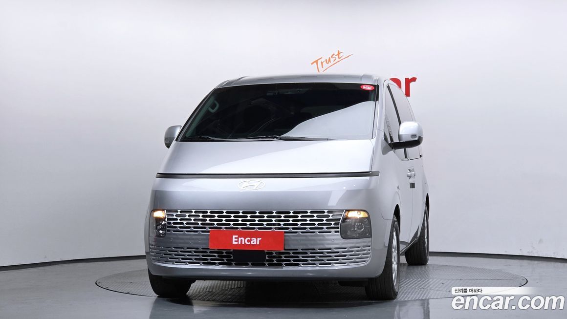 Hyundai Staria 2025